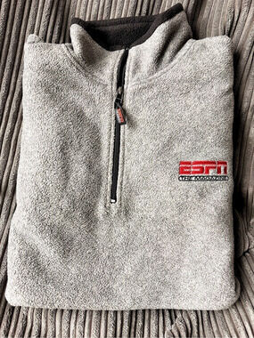 ESPN Crew Maxx Gray Quarter-Zip Pullover XL